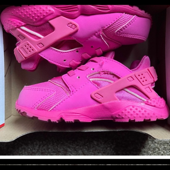 laser fuchsia huarache
